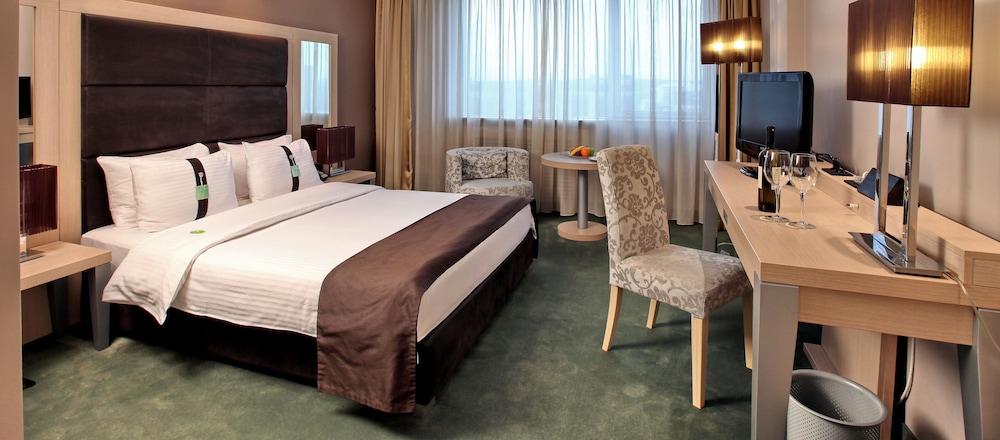 Holiday Inn Belgrade 26/71