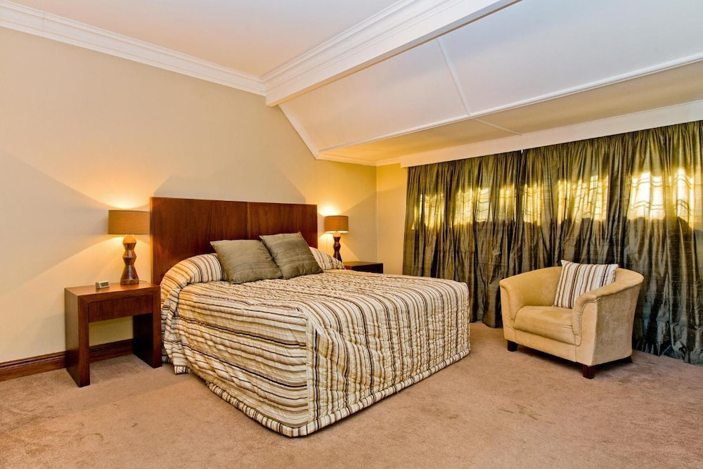 Eagle Wind Manor 5/41