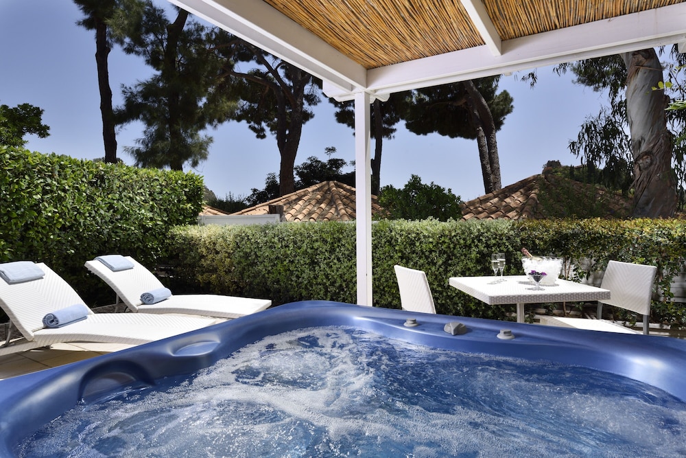 La Plage Resort 70/99