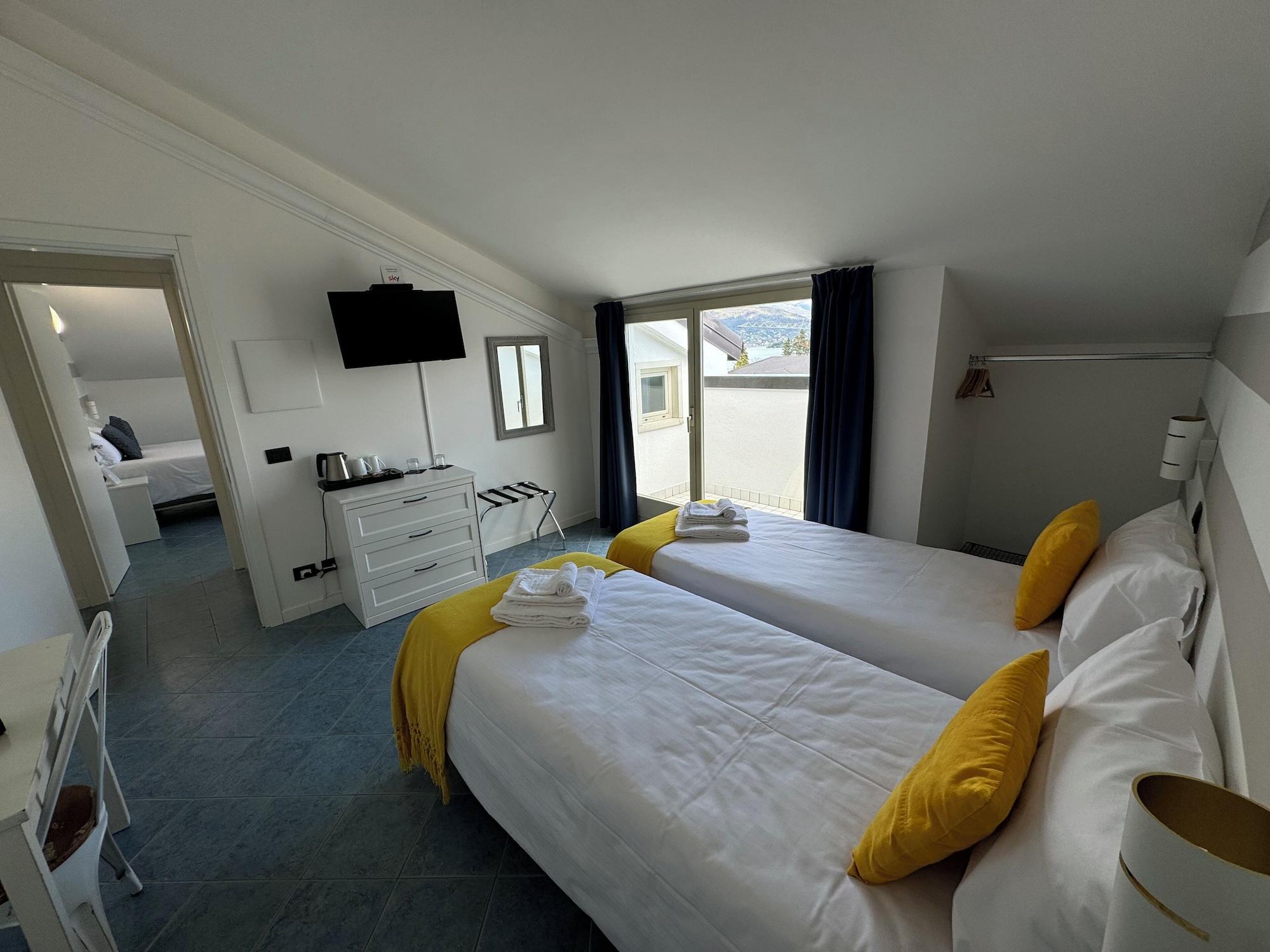 2 Bedrooms, Family, Lake View