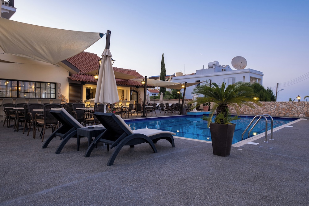 Anais Bay Hotel 64/67