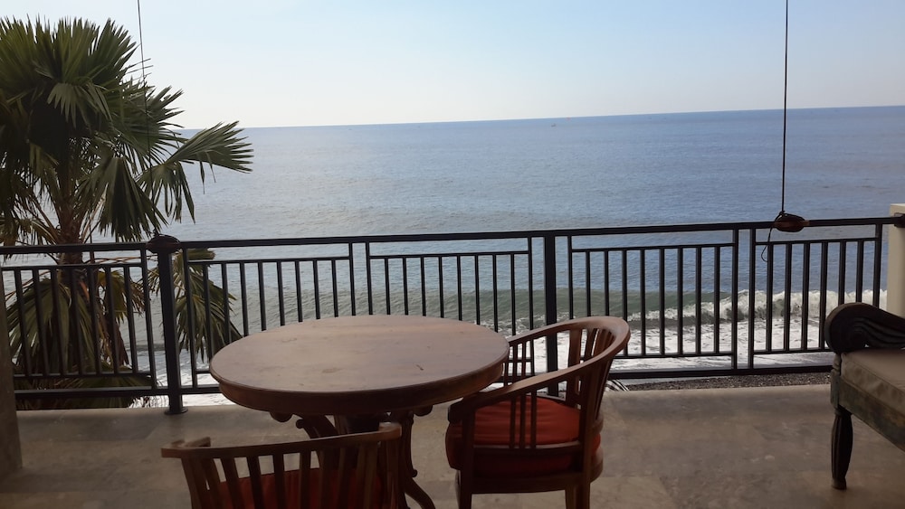 Amed Beach Villa 30/49