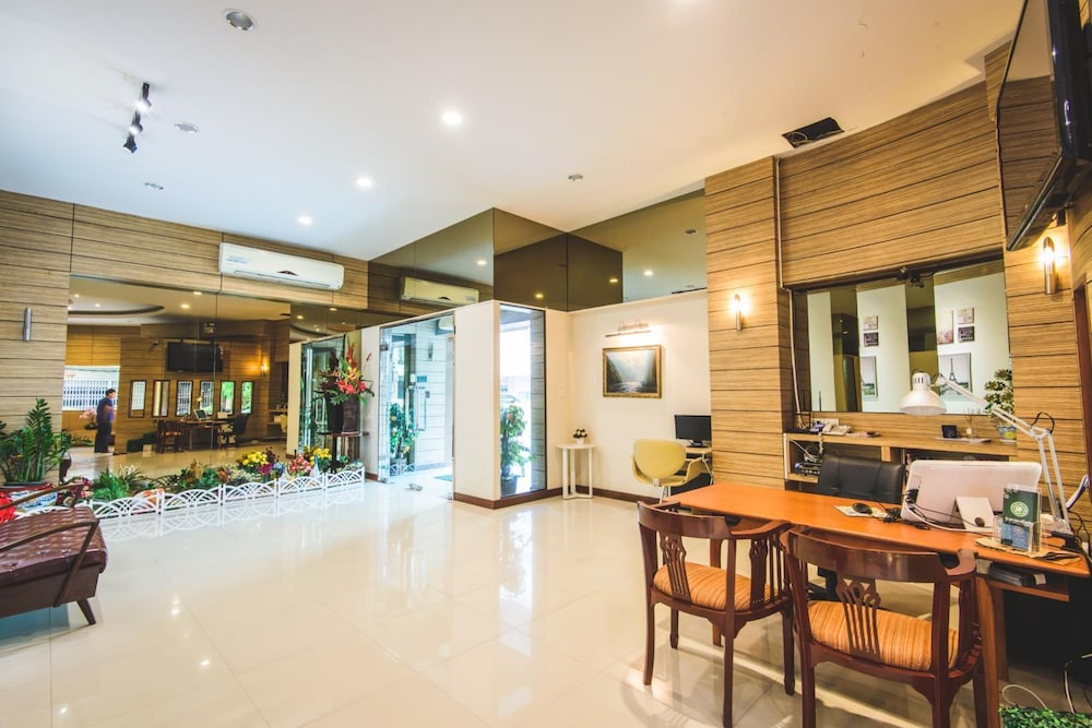 Newsuanmali Hotel 4/41