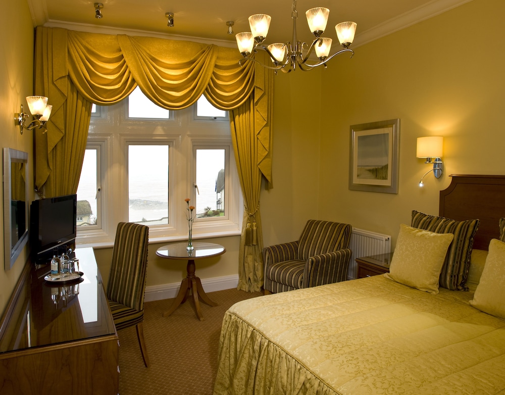 The Victoria Hotel 25/38