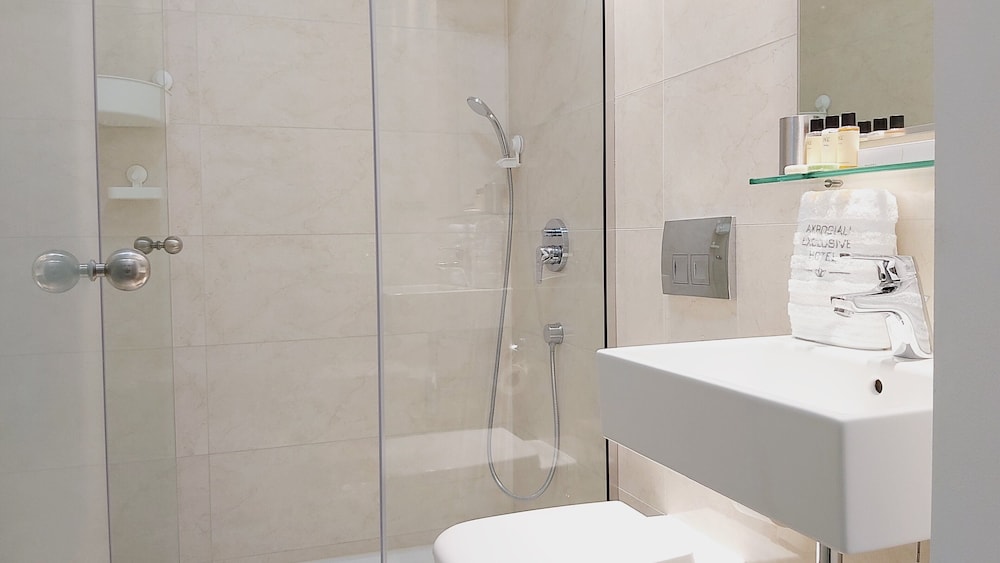 Akrogiali Boutique Hotel 48/50