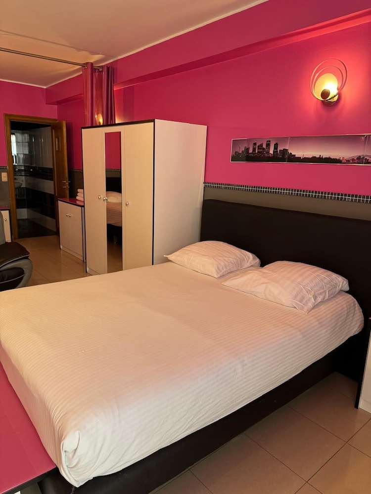 Sydney, Deluxe, Apartment, 1 Double and 1 Single Bed