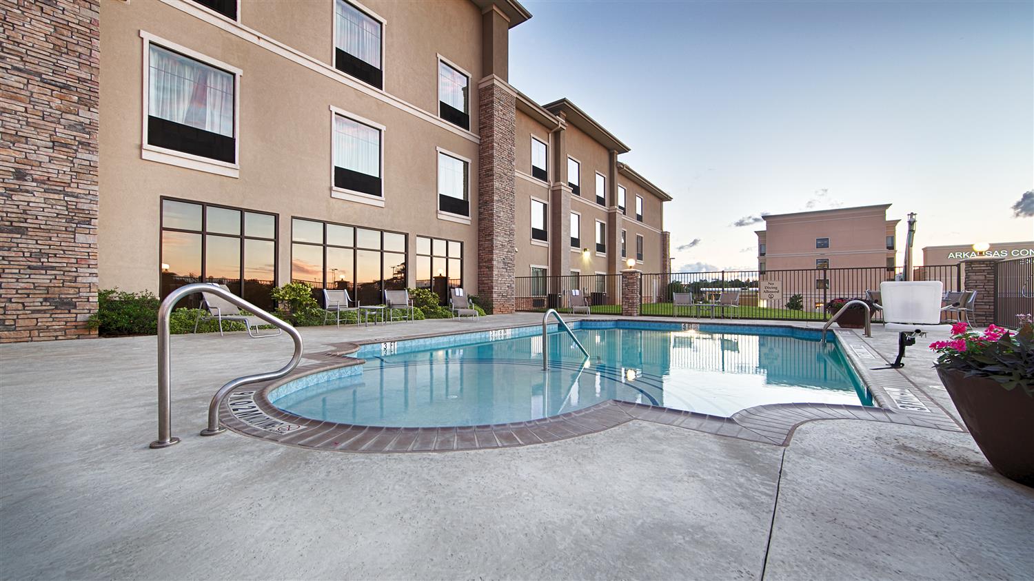 Best Western Plus Texarkana Inn & Suites 29/29