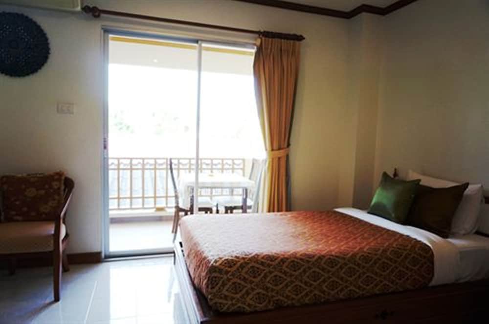 Hua Hin White Villa 11/68