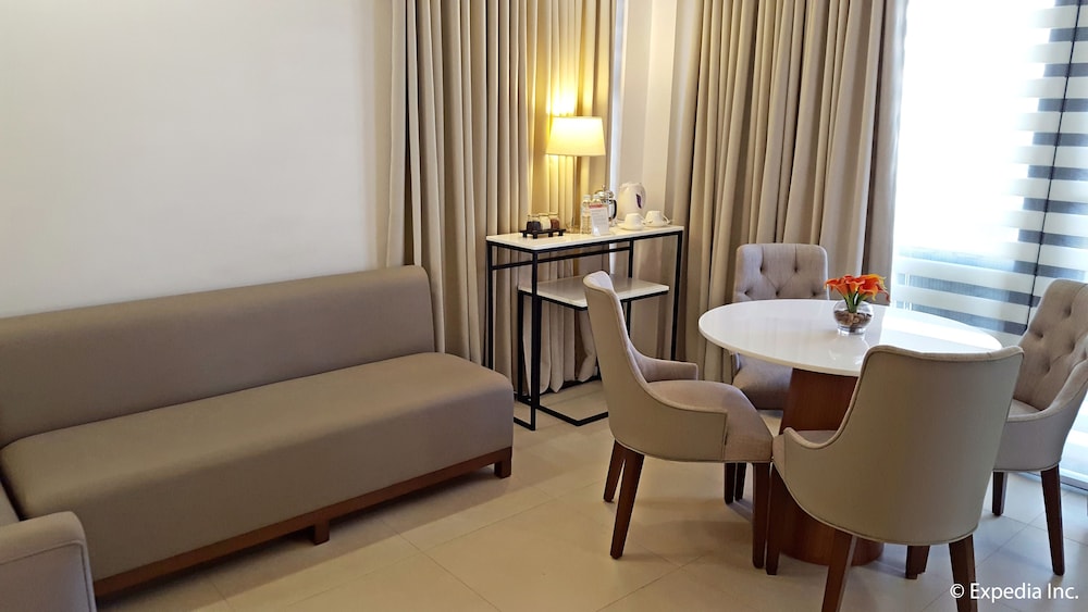 PonteFino Hotel & Residences 38/55
