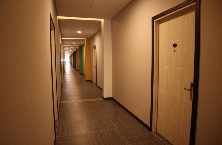 D Carol Hotel Surabaya 7/11