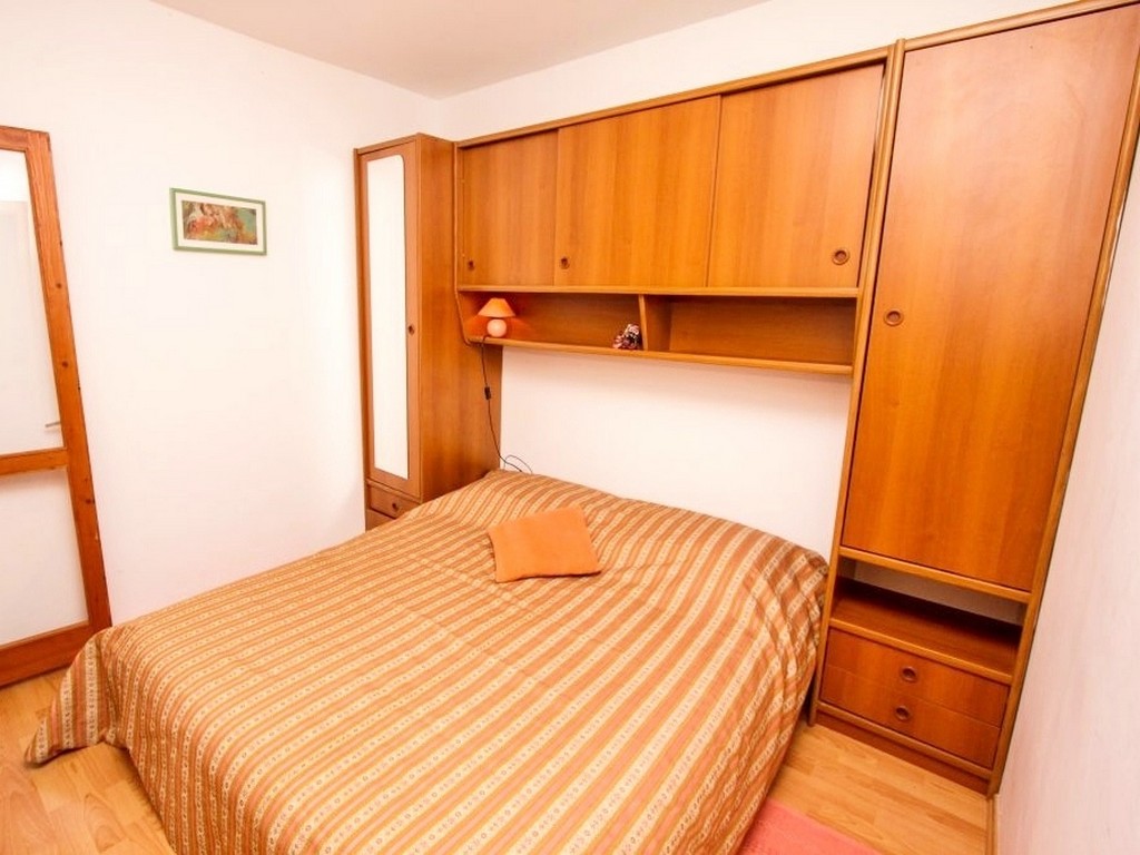 HOTEL APARTMENTS IRENA 8/20