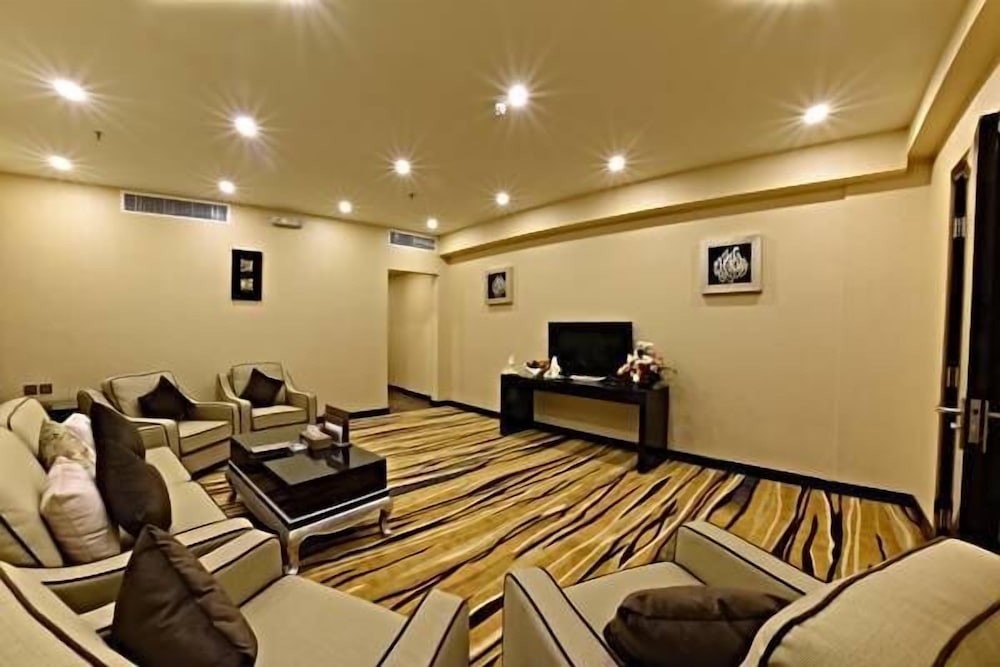 فندق جاردن بلازا(Garden Plaza Hotel Salmaniah) 18/35