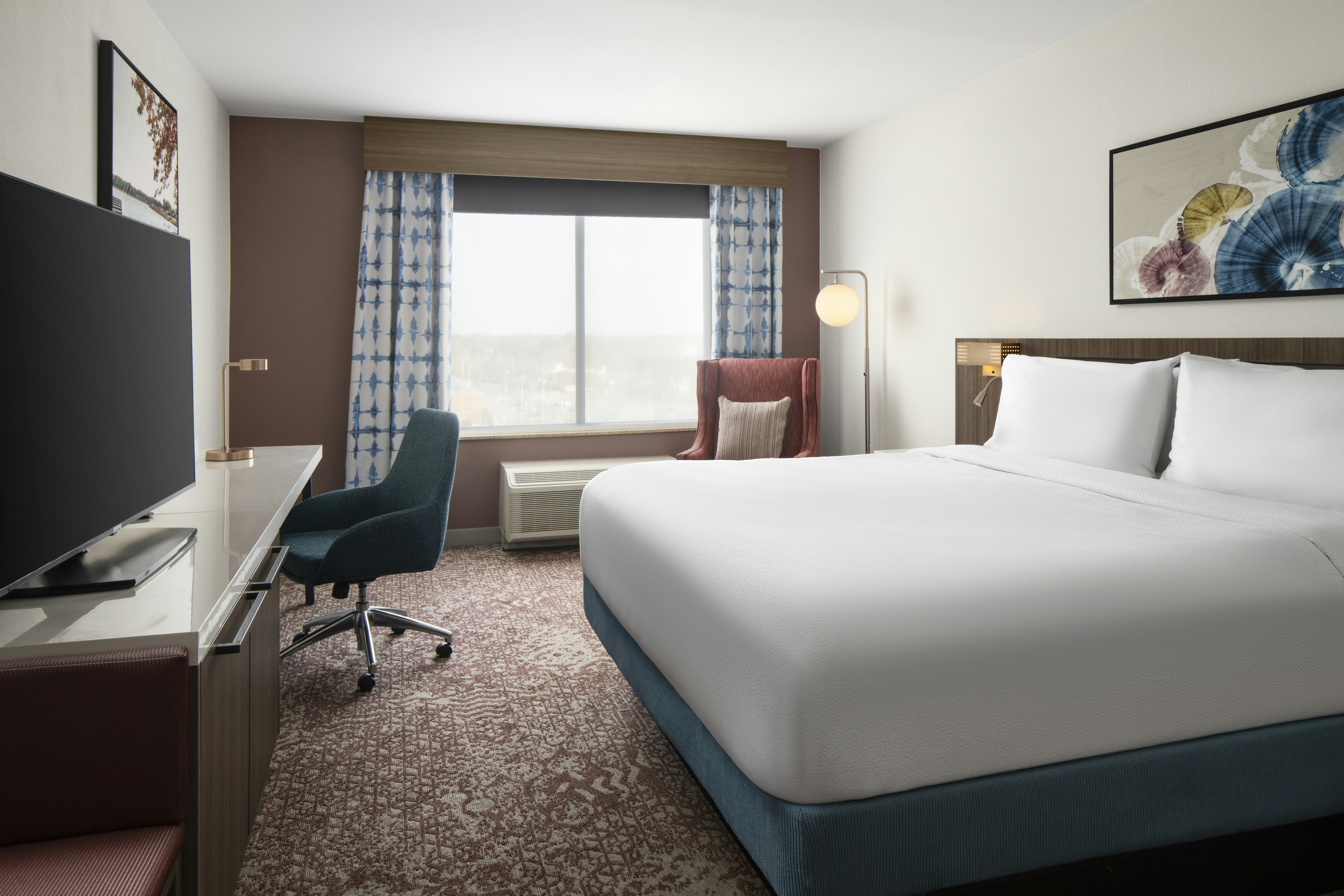 PURE, WELLNESS, KING BED
