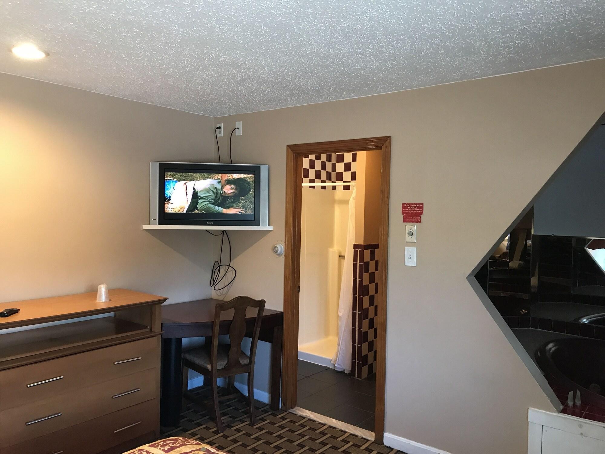 Capri Motel 36/50