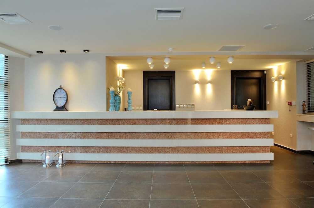 Polyastron Place Hotel & Spa 3/68
