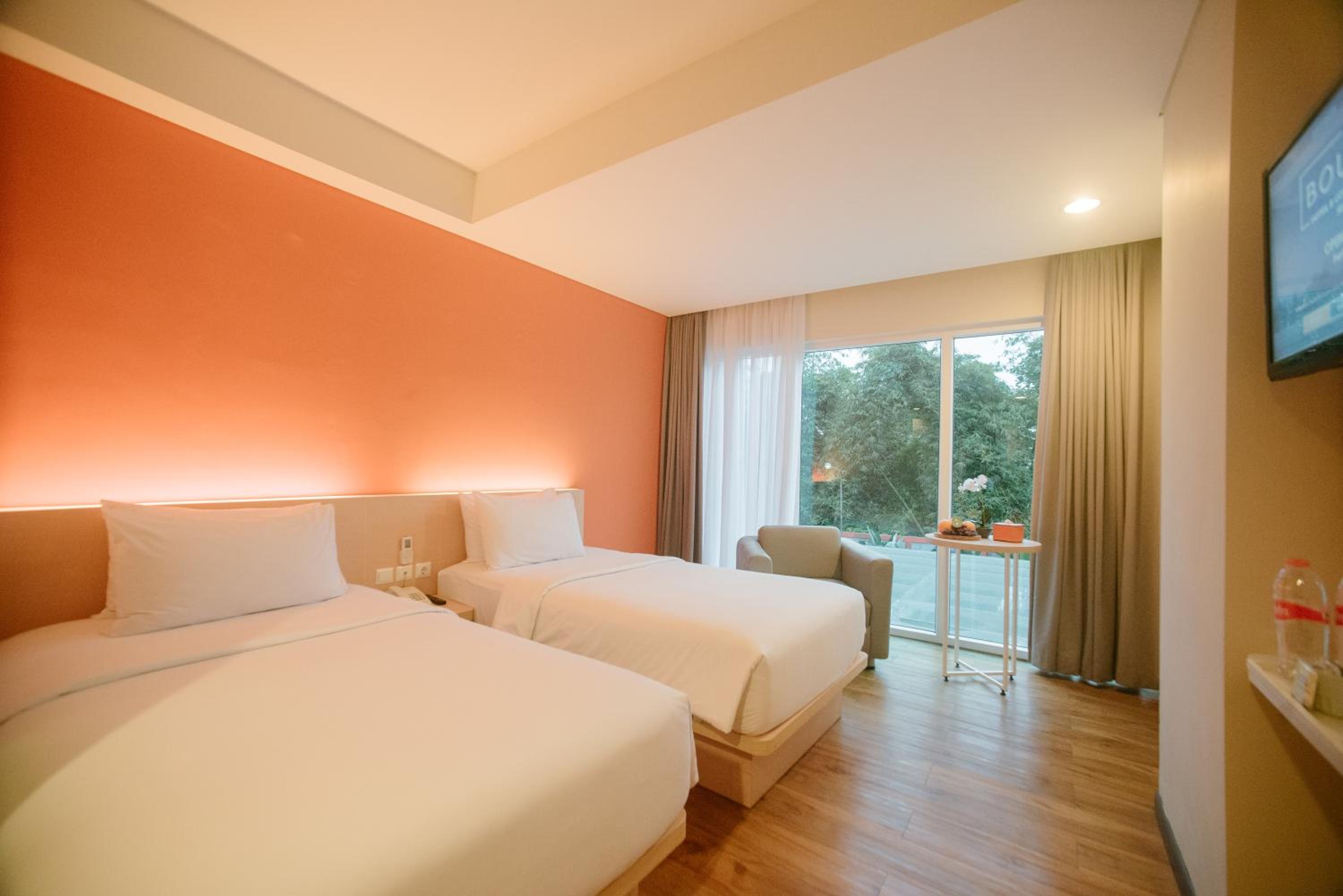 Maxonehotels.Com At Bounty Sukabumi 14/49