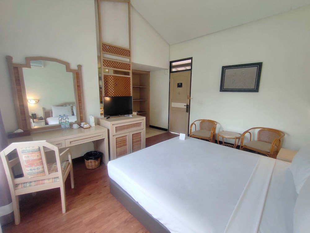 El Hotel Kartika Wijaya Batu 15/57