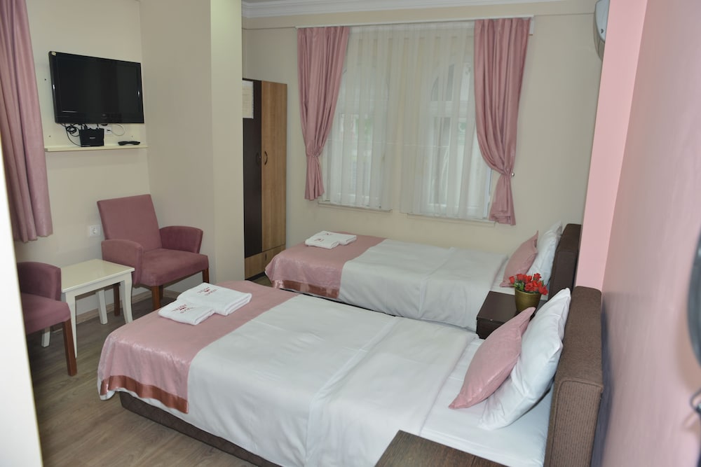 Teras Hotel 8/35