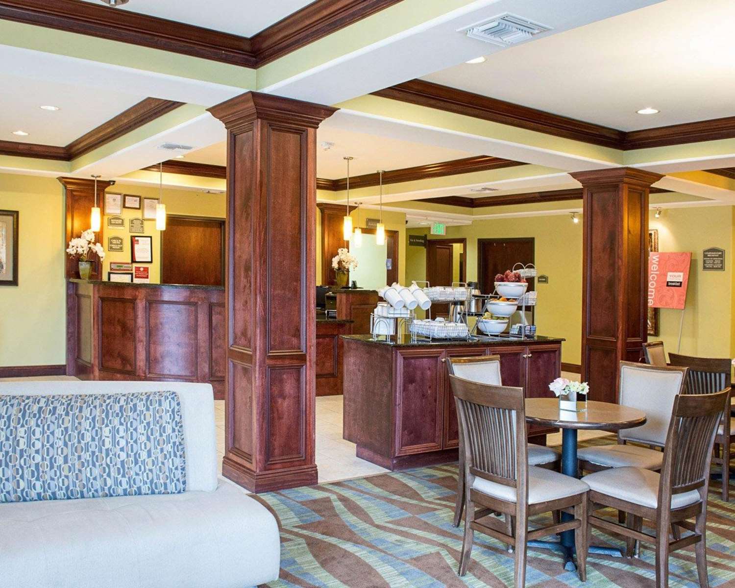 Comfort Suites Harvey - New Orleans West 6/15