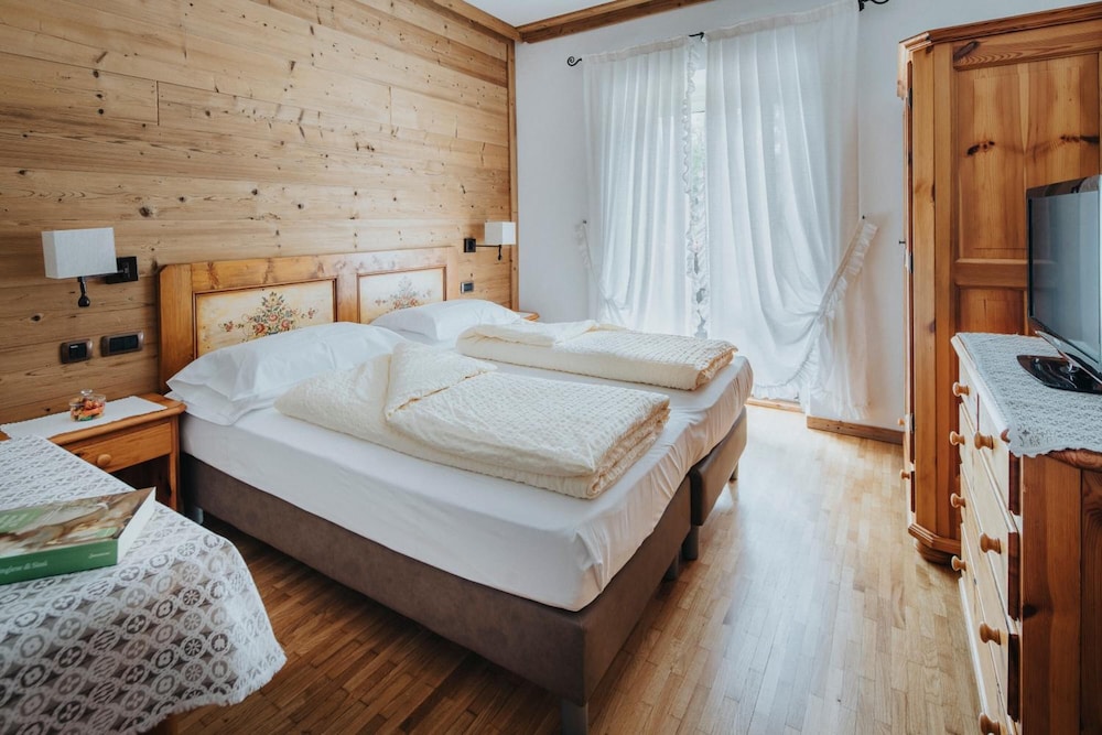 STANDARD, DOUBLE OR TWIN BED