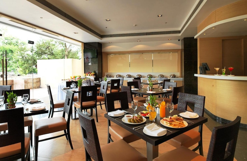 Spree Shivai Hotel 15/28