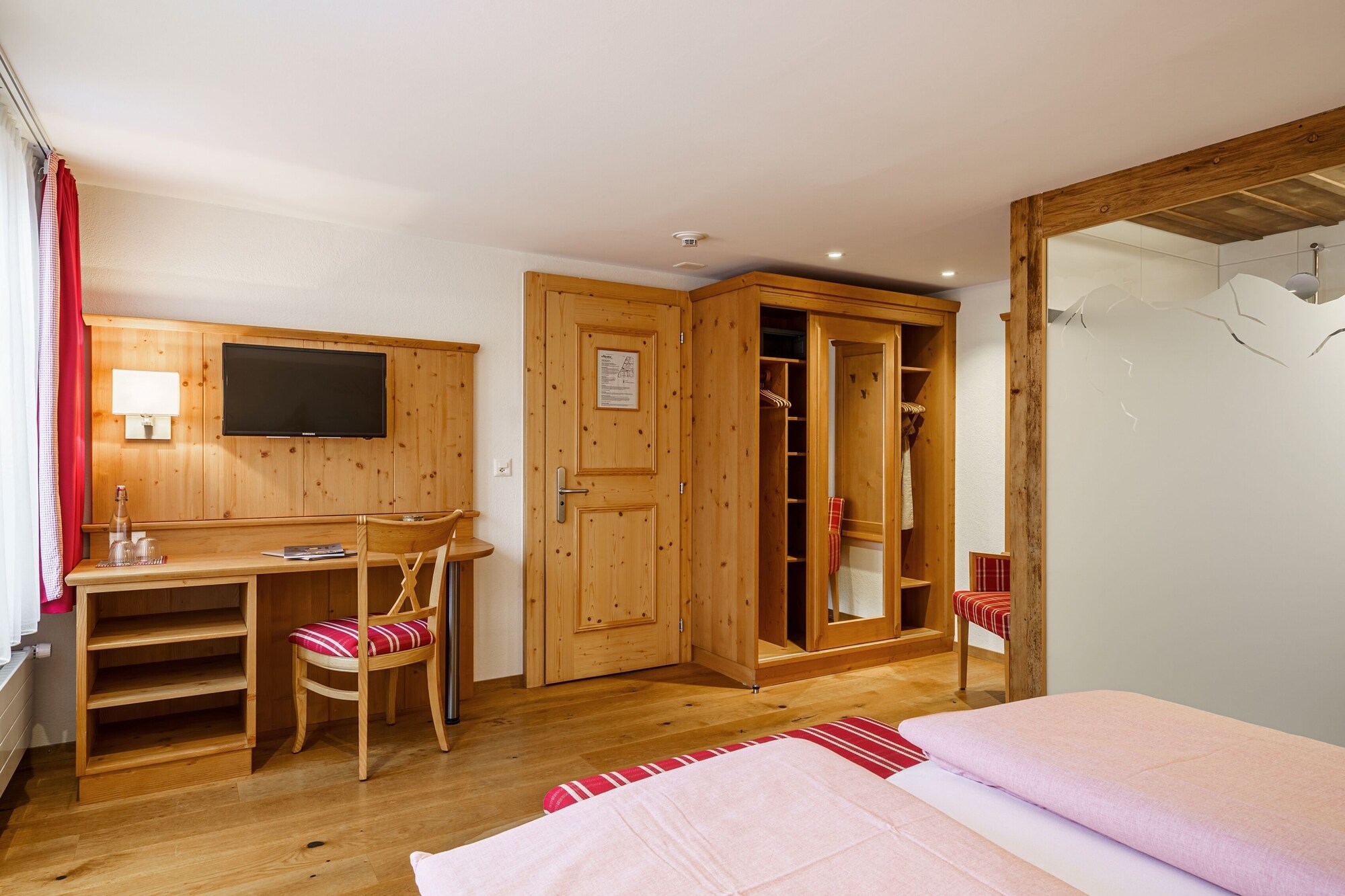 شاليه سوبيريور بسريرين منفصلين، Hotel Alpenblick 6/10