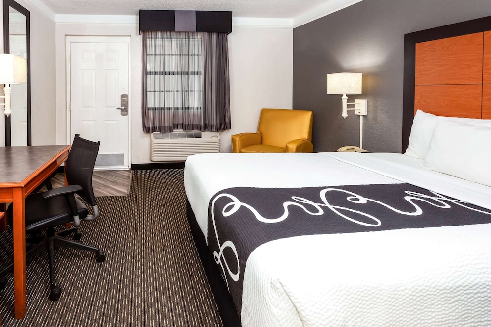La Quinta Inn Laredo I-35 25/39