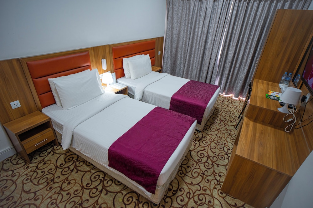 Al Sabkha Hotel 17/53