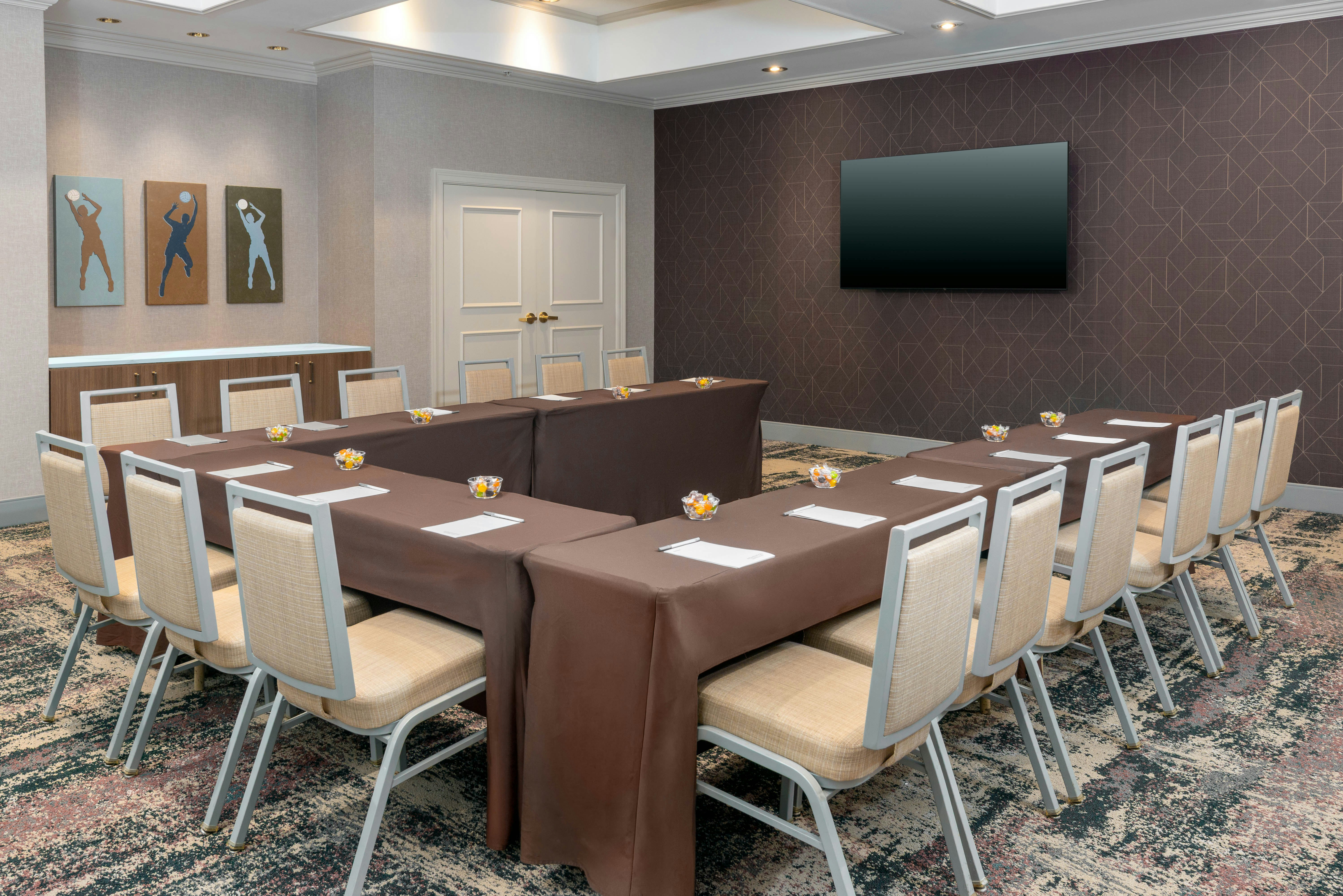 Homewood Suites by Hilton Holyoke-Springfield/North, MA 68/77