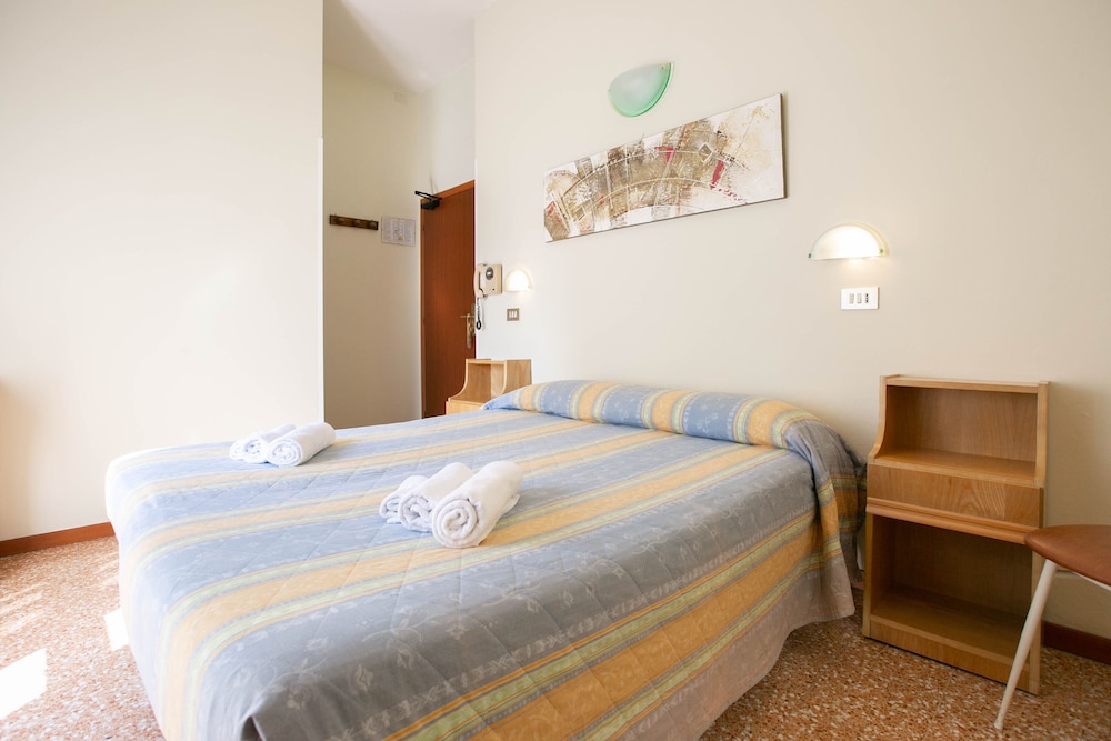 Hotel Ischia 17/65