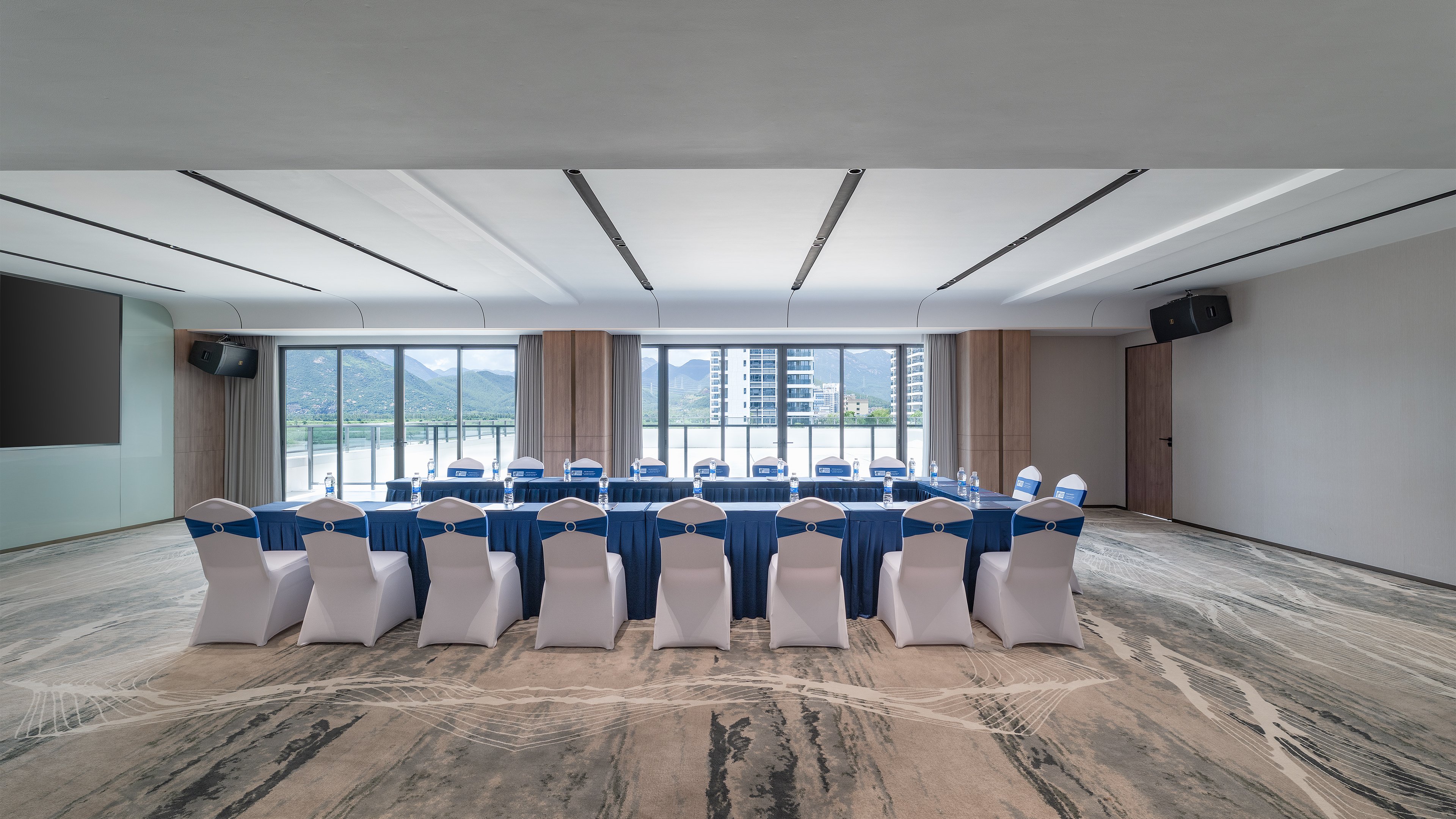 Holiday Inn Express JIANGMEN YINHU BAY 39/50