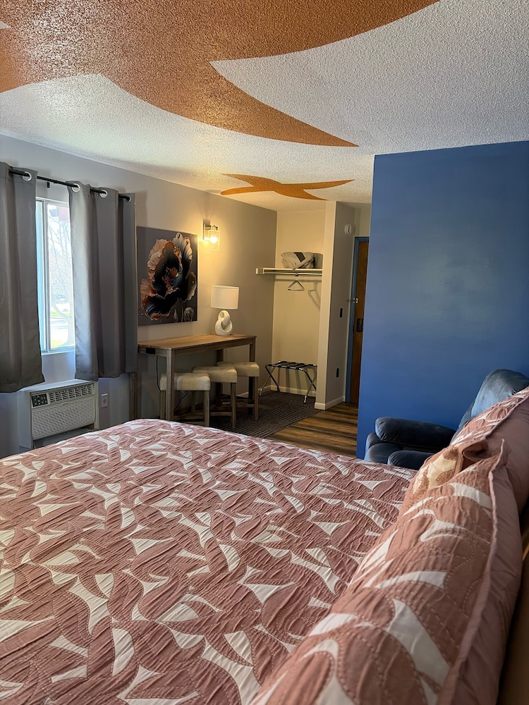 Villa Moderne Motel 34/48