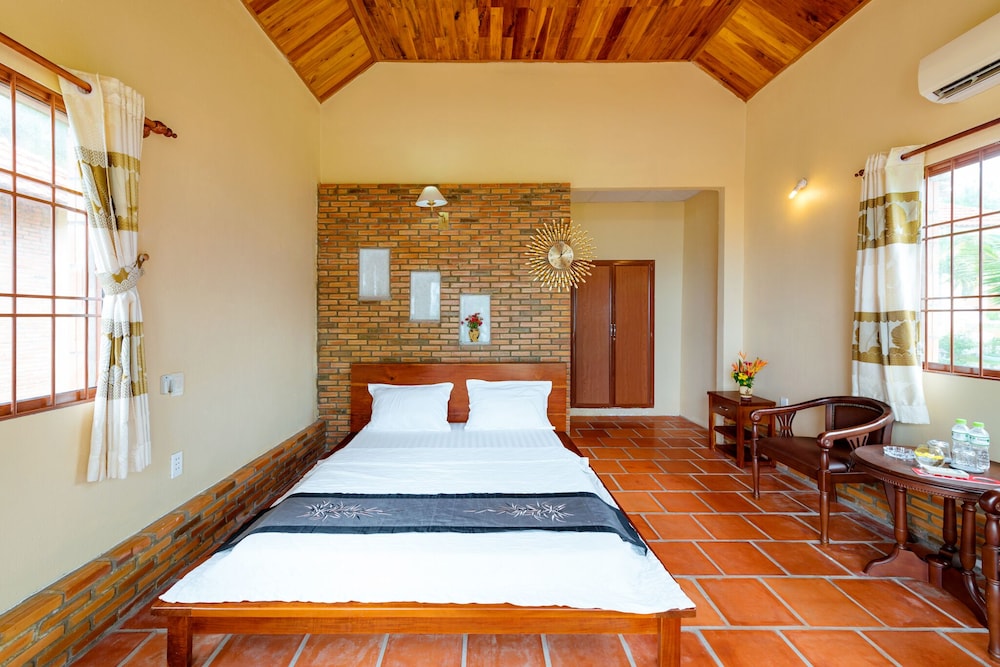 Vung Bau Resort 25/66