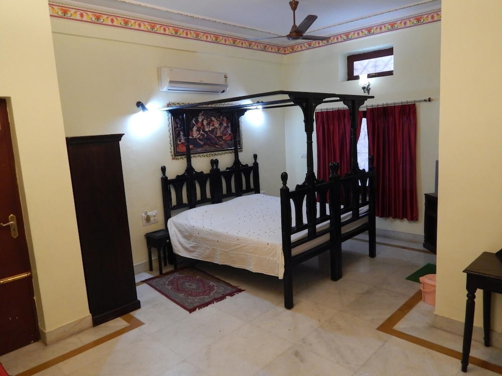 Kuchaman Haveli 36/50