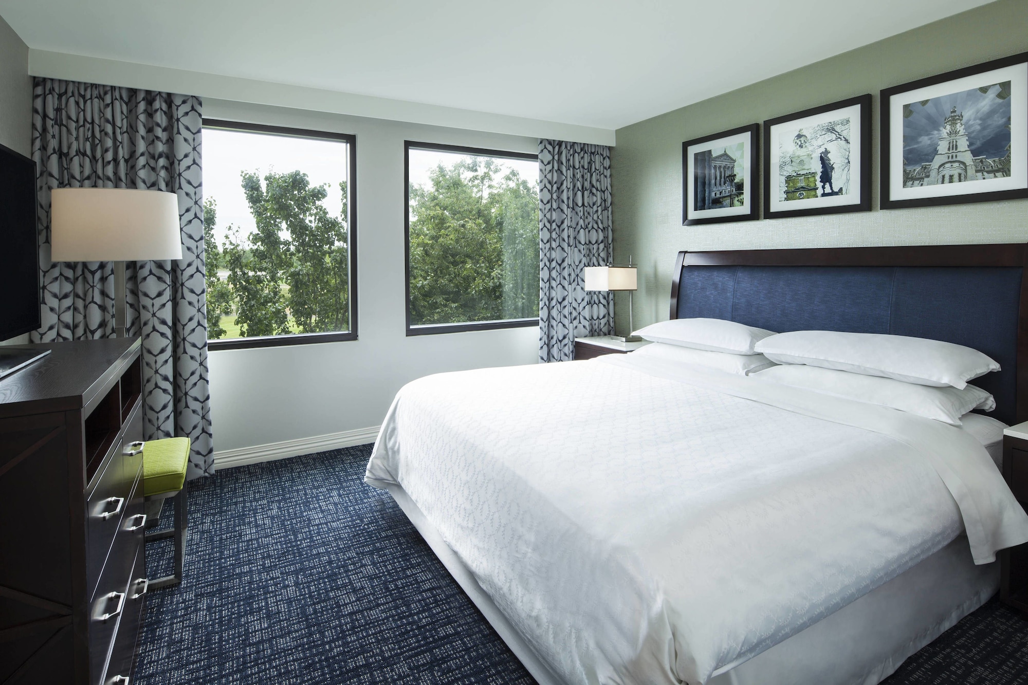 Room at Sheraton Suites Philadelphia Airport, PHILADELPHIA - PA