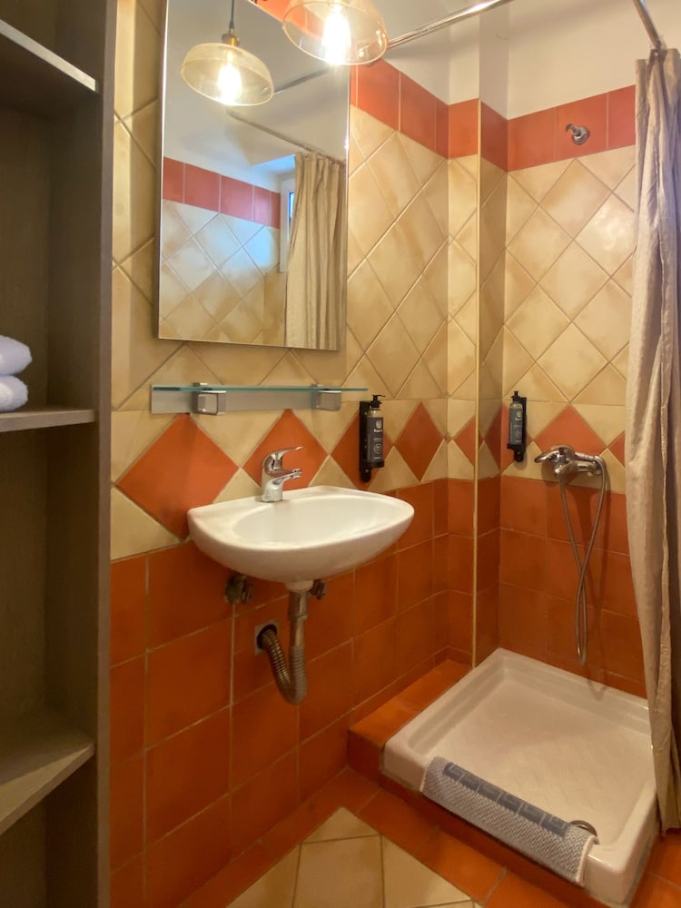 Nantin Hotel 38/42