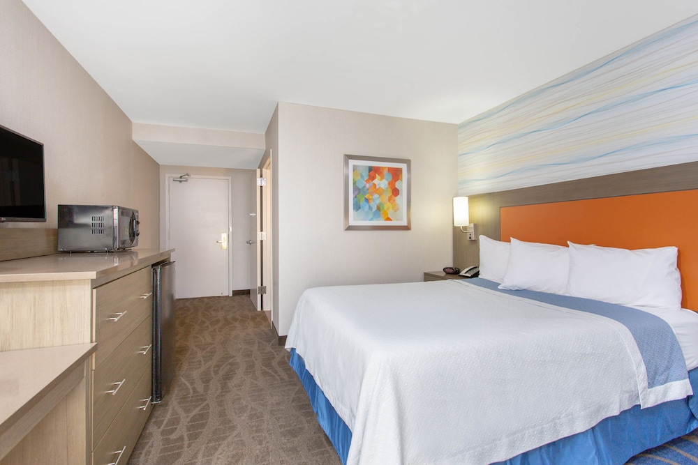 Days Inn by Wyndham Lanham Washington DC 11/40