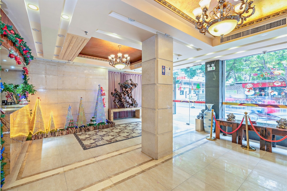 Royal Garden Hotel 11/39