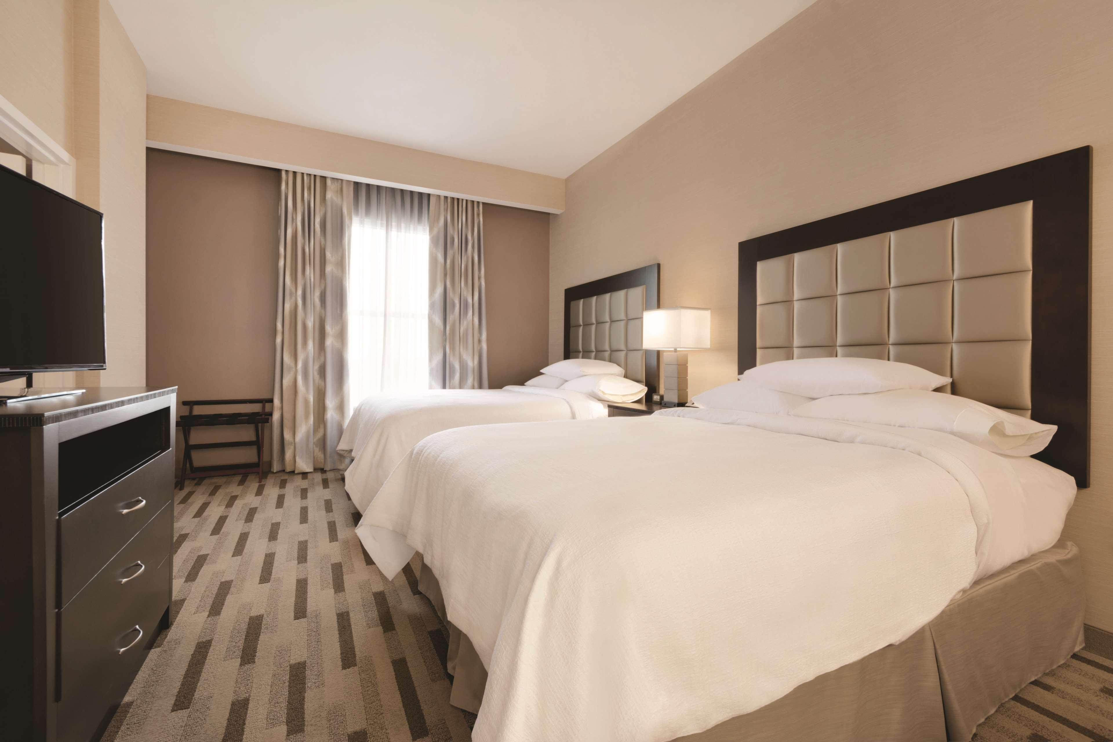 2 ROOMS, SUITE, 2 QUEEN BEDS, LARGE