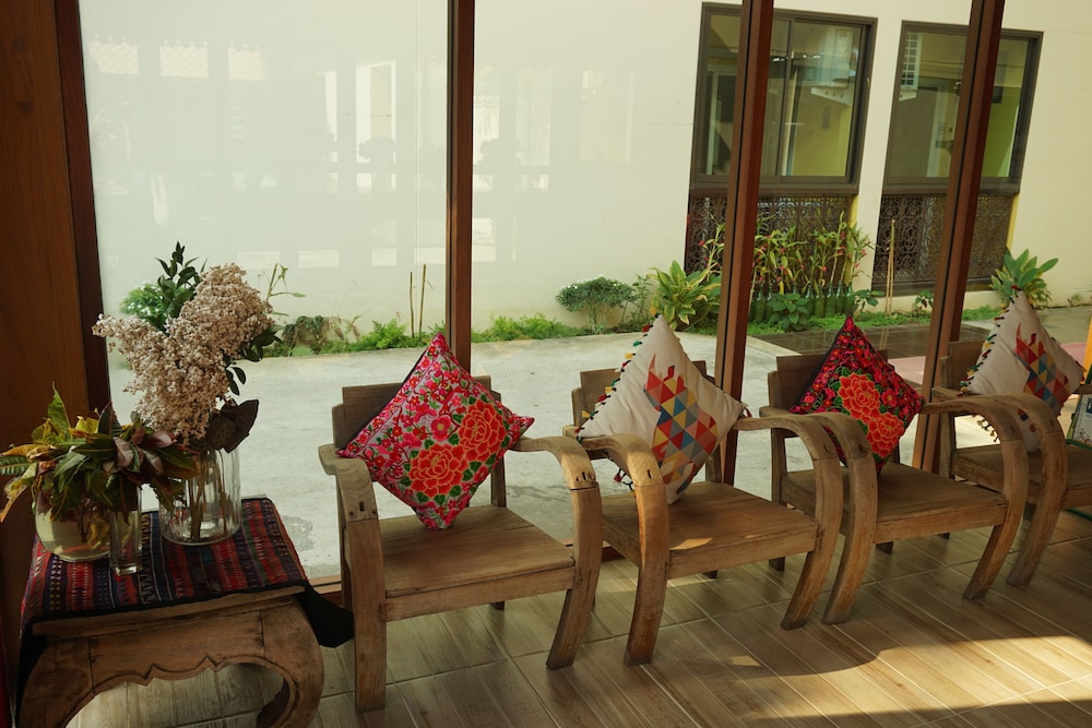 Monmuang Hotel And Residence 25/33