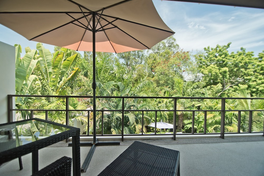 Tropicana Pool Villa 40/50