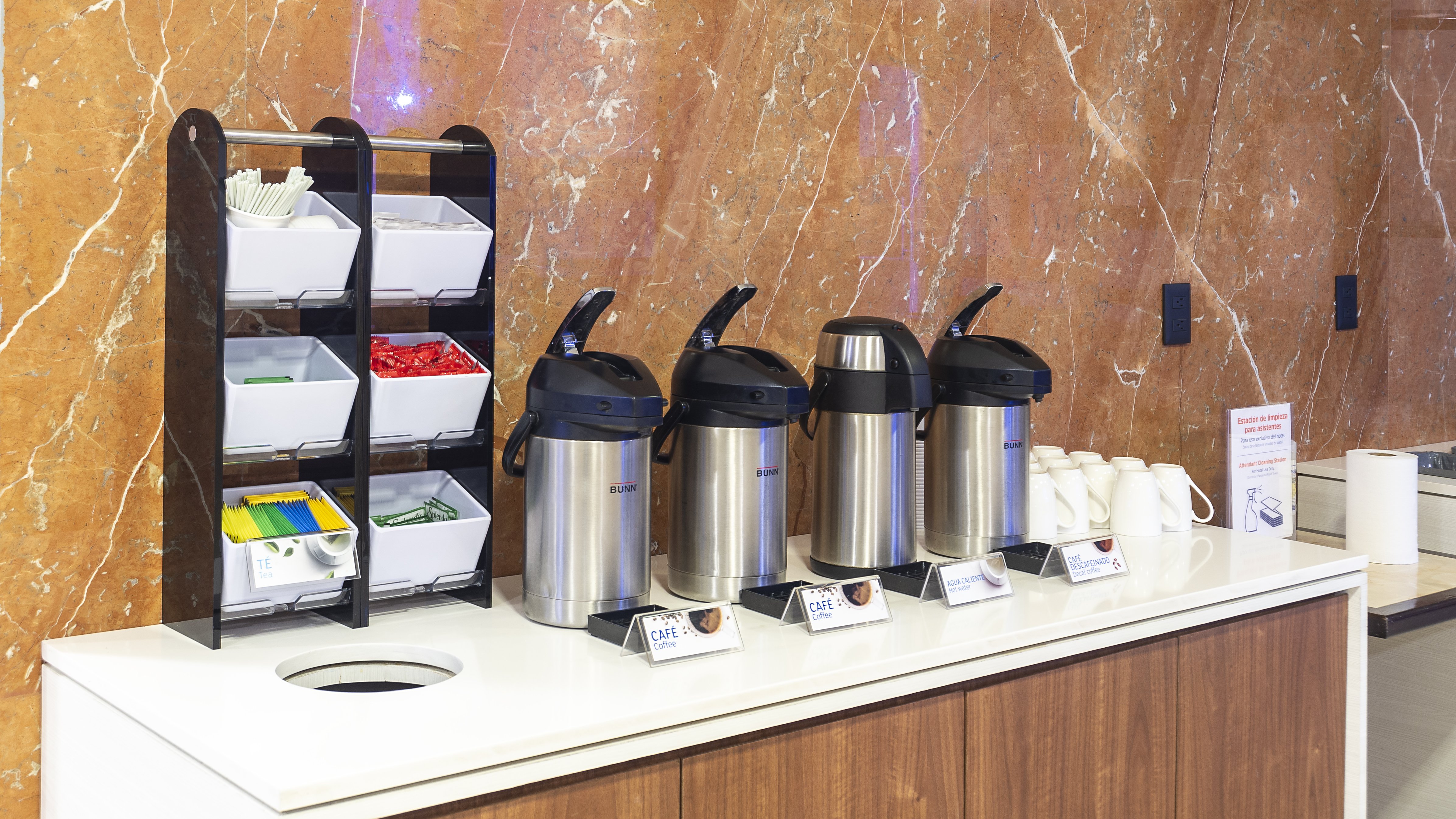 Holiday Inn Express Mexico Santa Fe 32/50