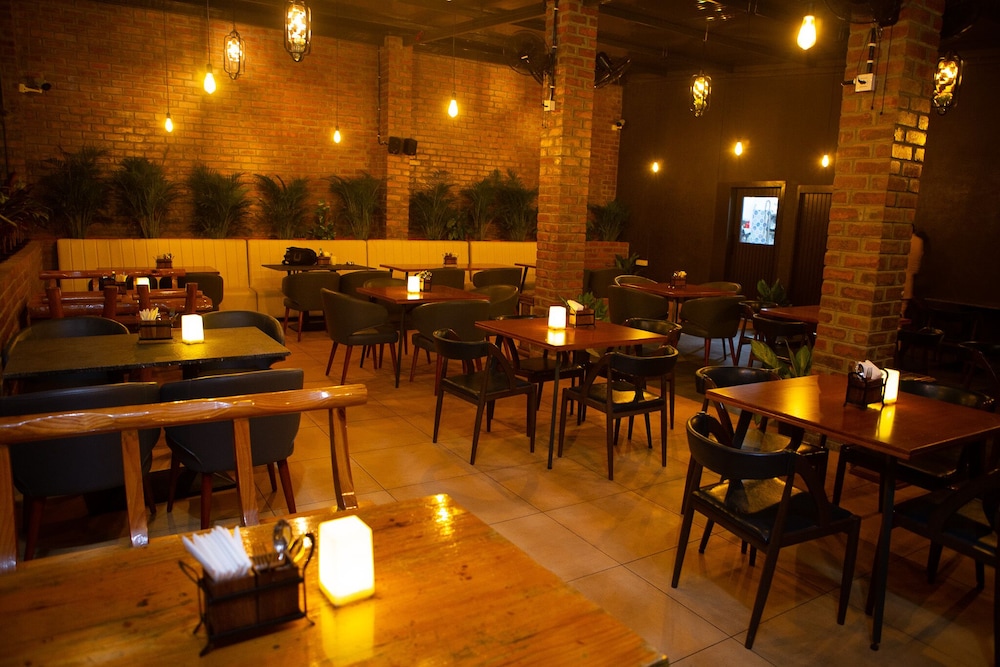 Vihaari 24 Business Hotel 49/57
