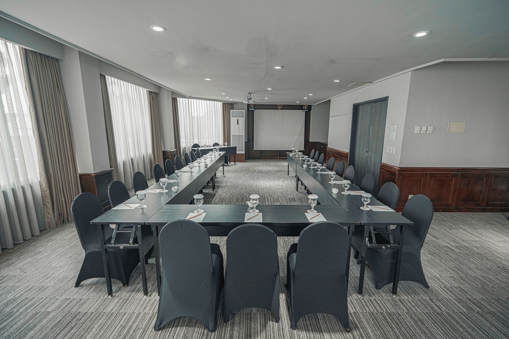 Kimaya Slipi Jakarta by Harris 43/50