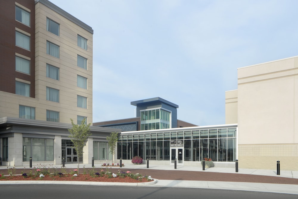 Courtyard Muncie at Horizon Convention Center 7/55