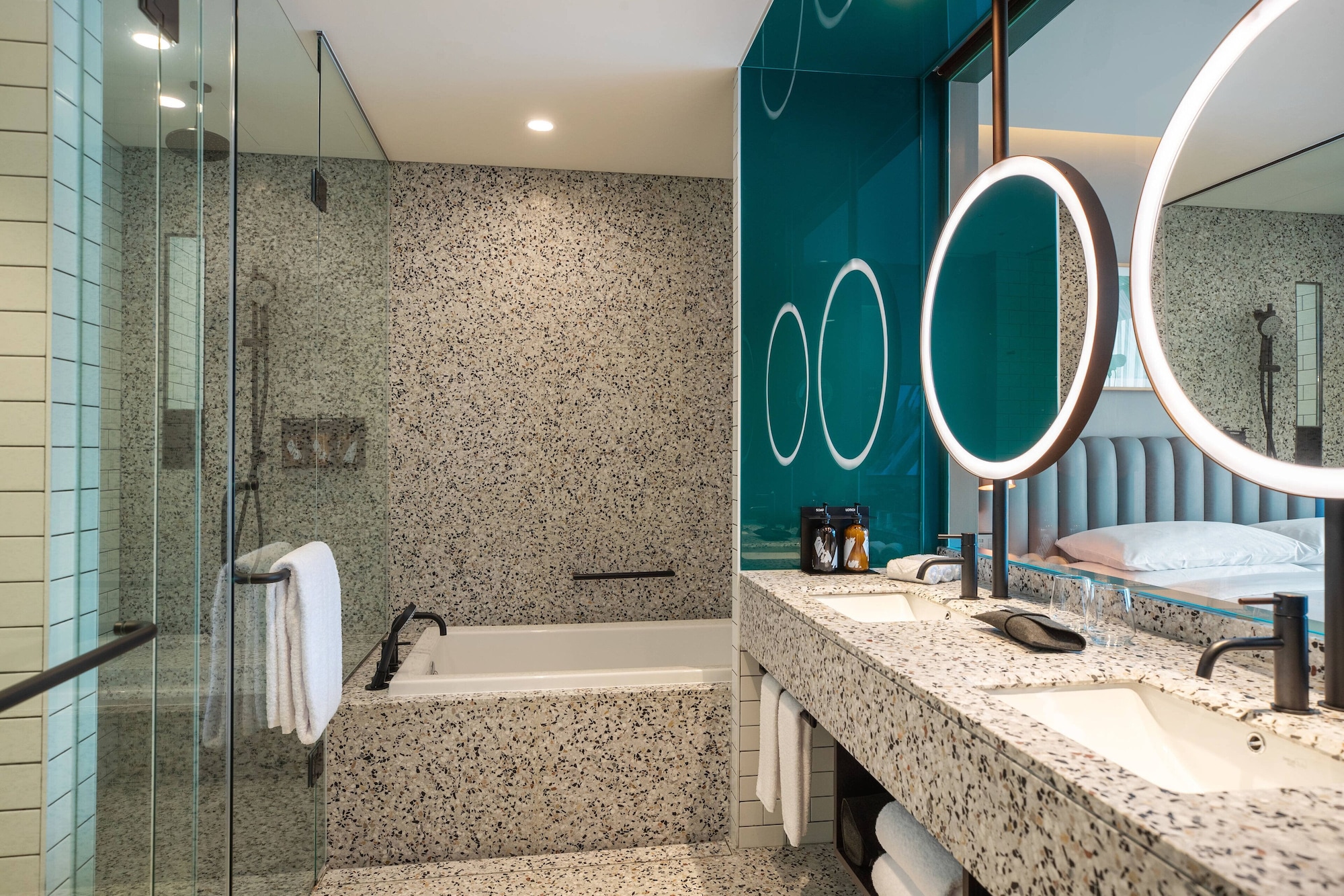 1 Bedroom, Director, Suite, King Bed, Sofa، Ryse Autograph Collection Seoul By Marriott 4/5