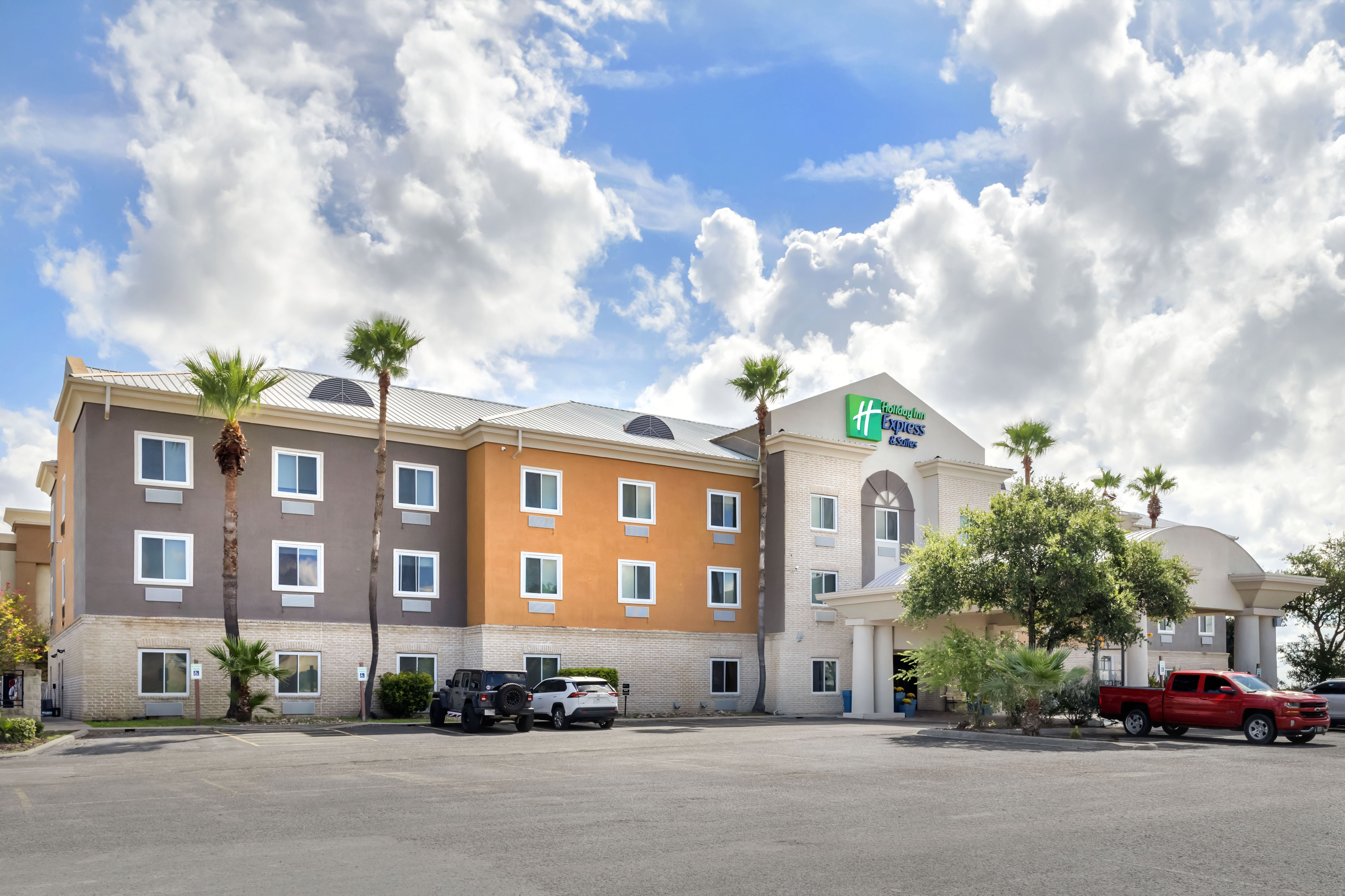 Holiday Inn Express Hotel Suites Alice 59/62