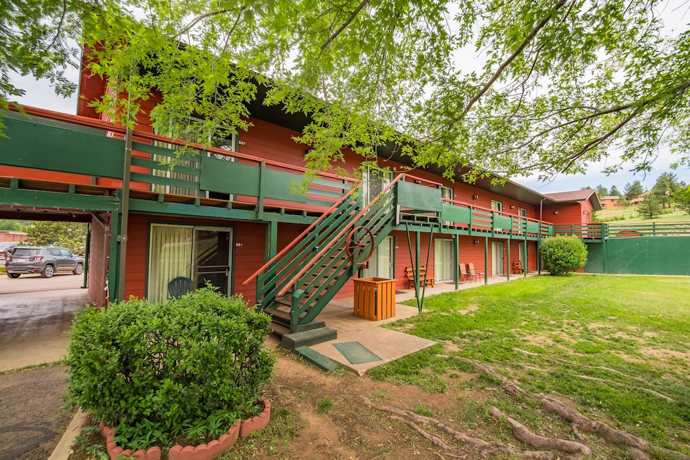 Discovery Lodge 8/69
