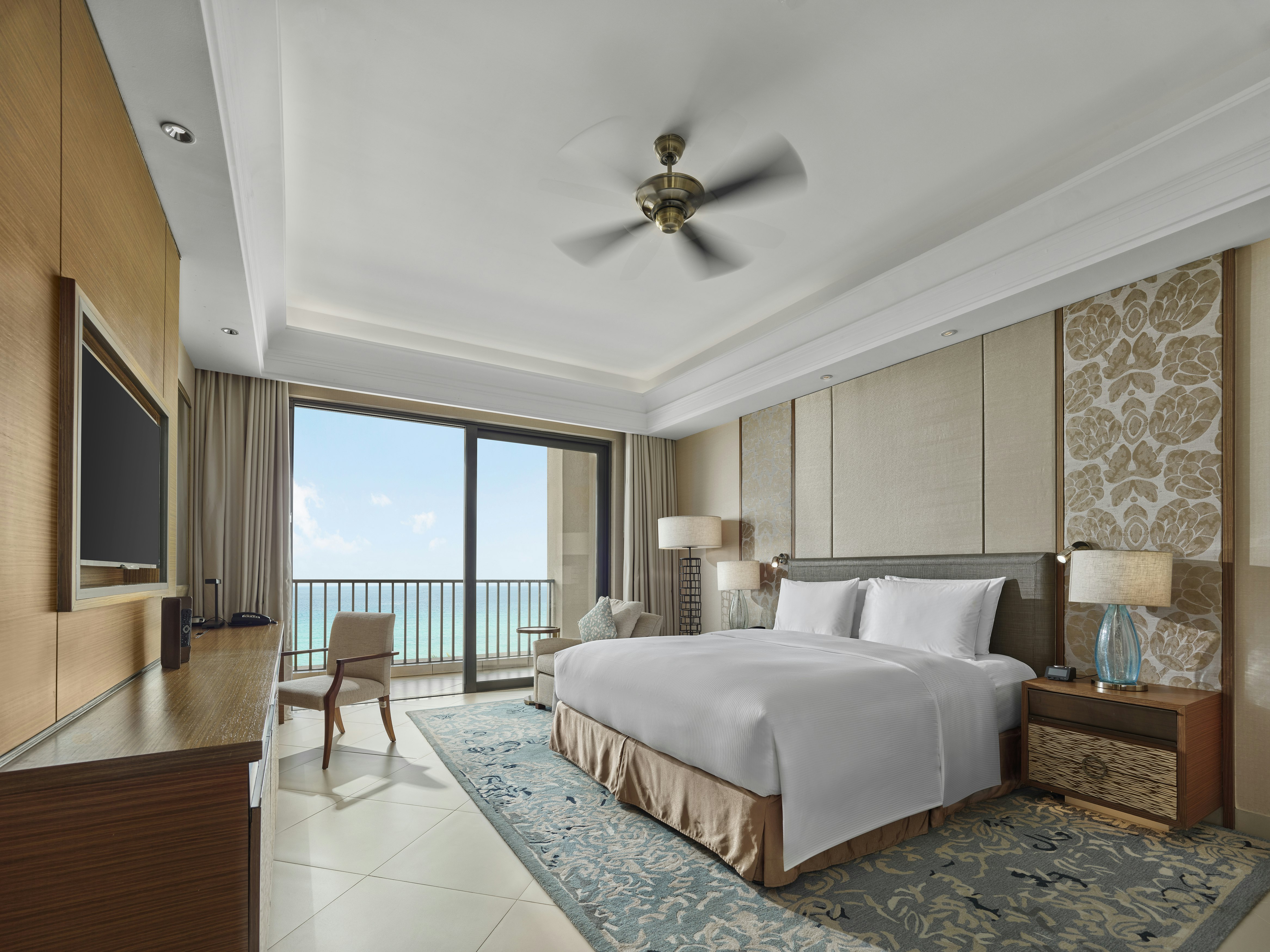 Junior Suite, King Bed