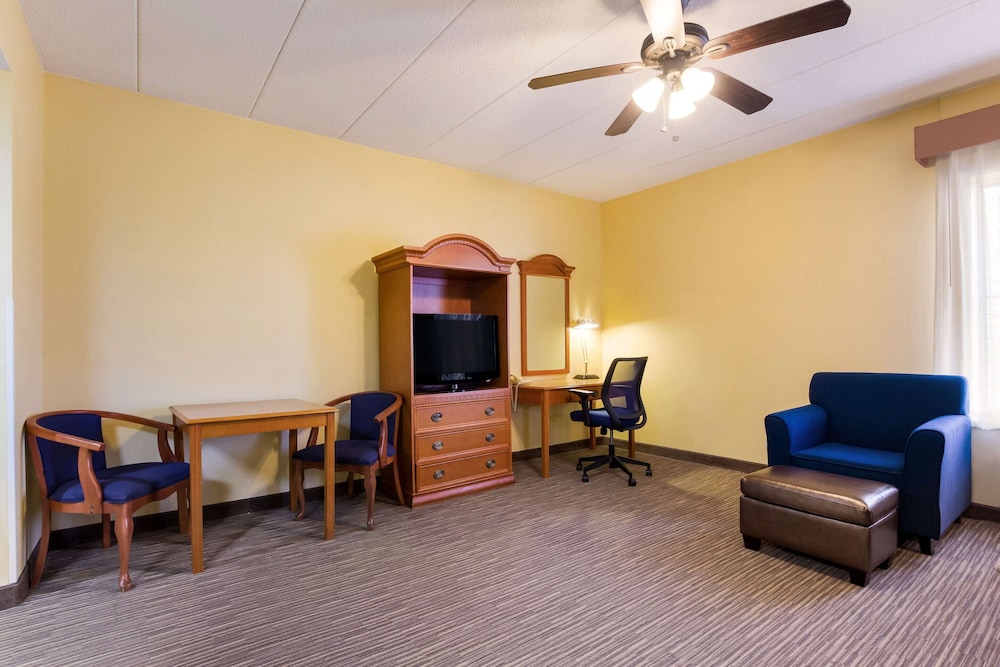 Quality Inn & Suites CVG Airport 21/30